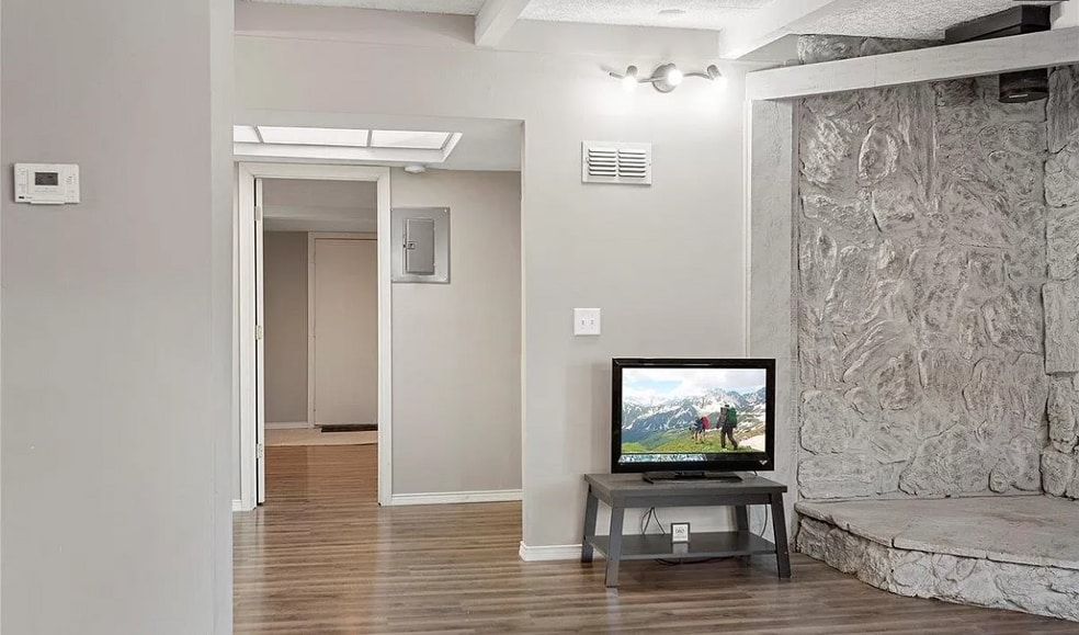 Building Photo - 6600 6th Street Frontage Rd E