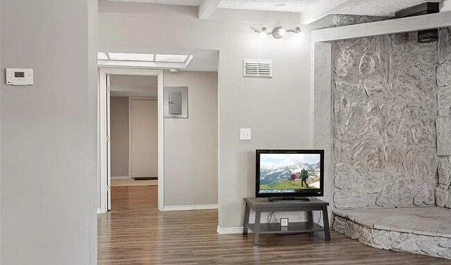 Building Photo - 6600 6th Street Frontage Rd E