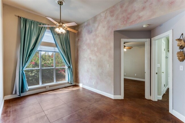 Building Photo - 5718 McCarty Ln