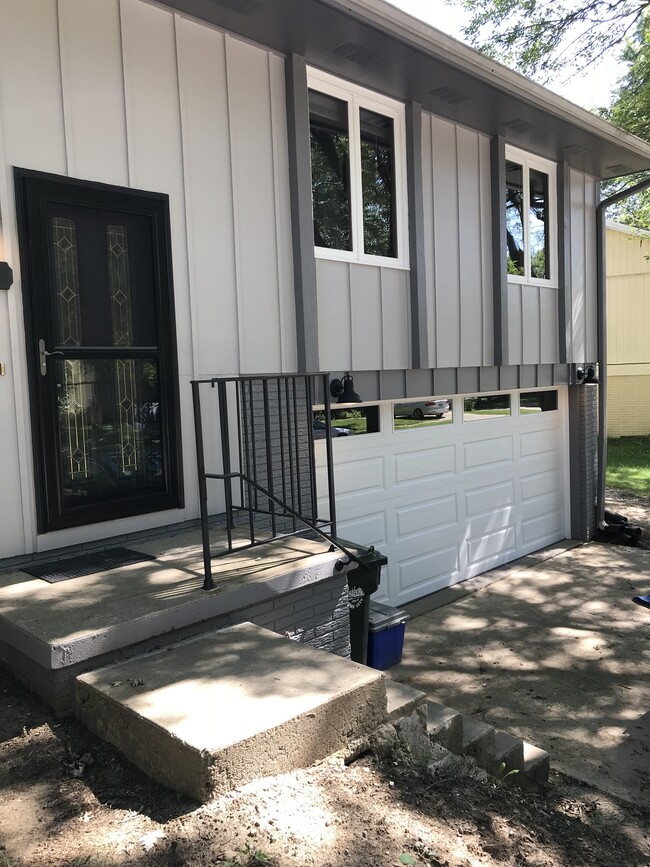 Garage - 310 Amhurst St