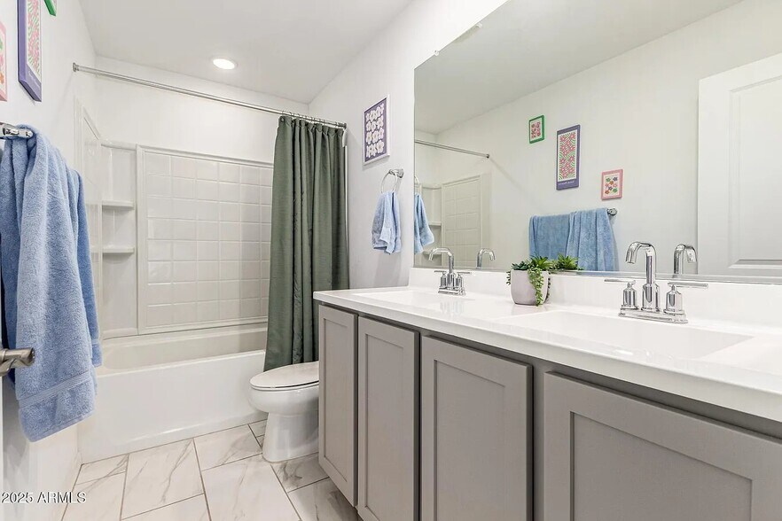 Building Photo - 1020 S 151st Ave