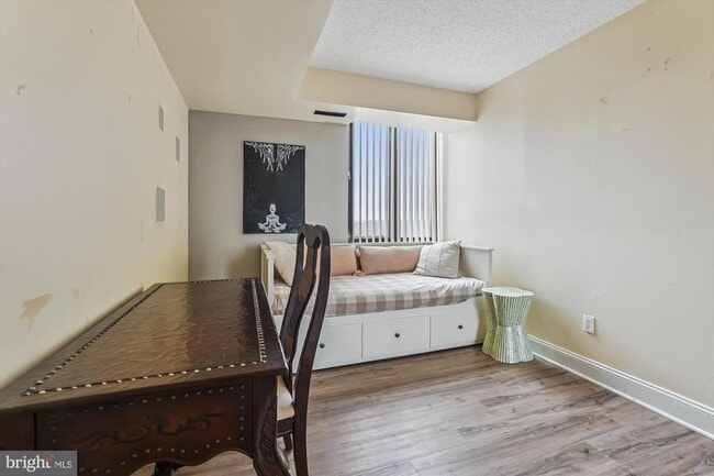 Building Photo - 7401 Westlake Terrace