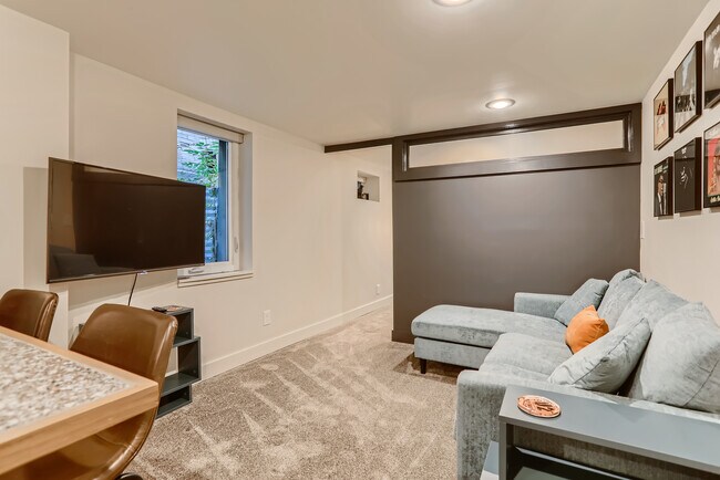 Building Photo - 1477 St Paul St