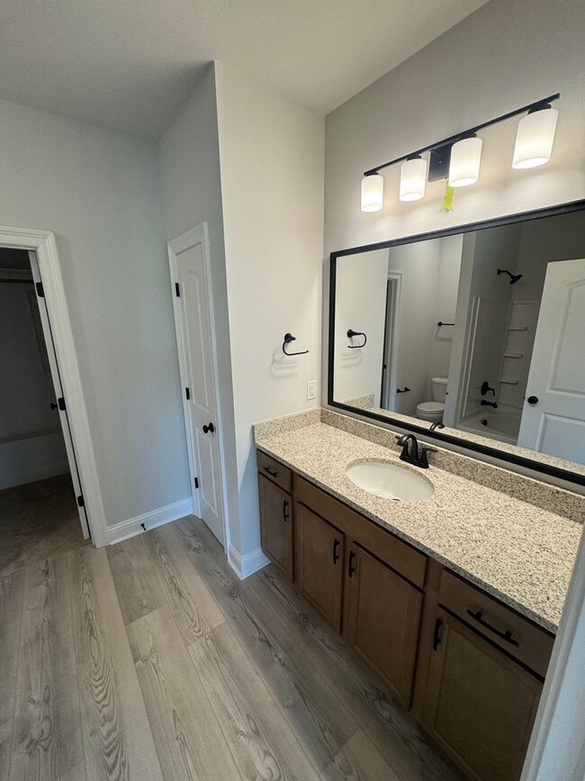 Building Photo - Brand New Construction... Just minutes to ...