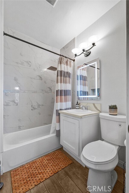 Building Photo - 235 W 58th St