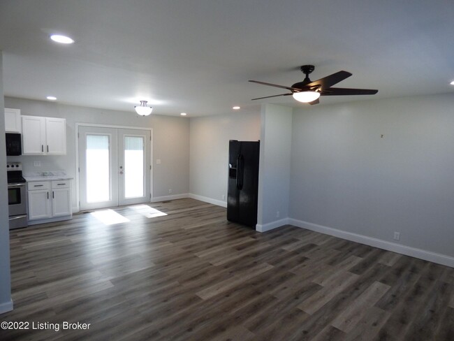 Building Photo - Welcome Home to this Charming, Renovated A...