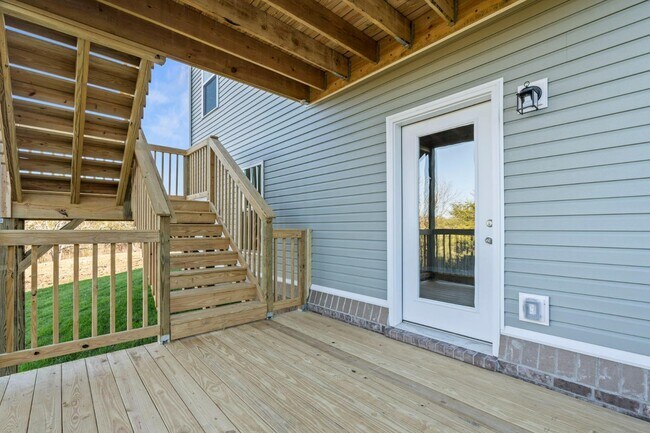 Building Photo - 933 Camden Ct