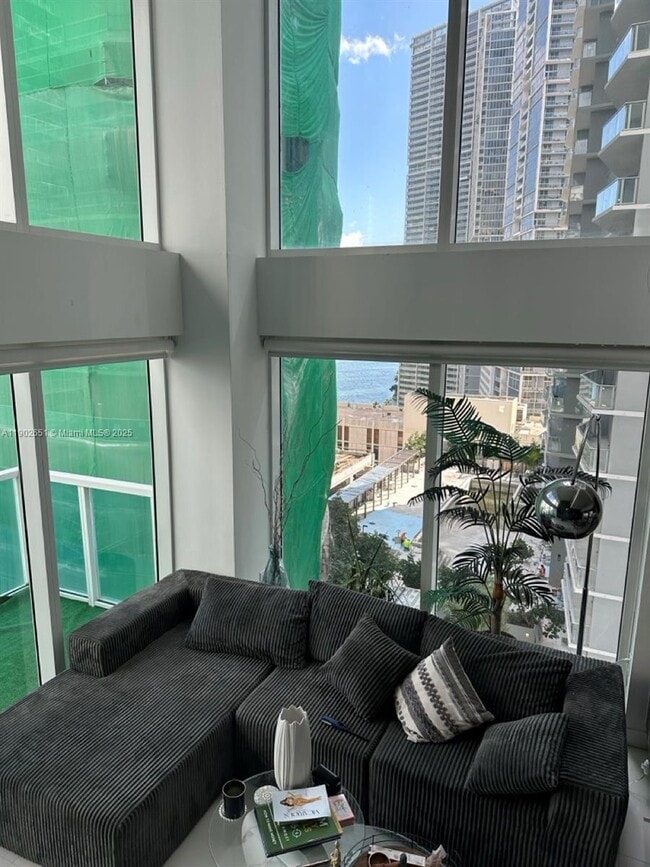 Building Photo - 41 SE 5th St