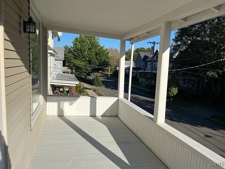 Building Photo - 12 E Main St