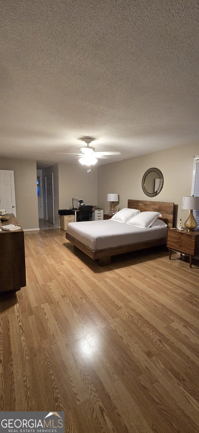 Building Photo - 421 Mt Alto Rd SW