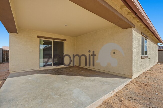 Building Photo - Amazing home in wonderful Ghost Hollow Ranch