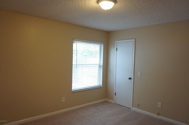 Building Photo - 2024 Tanners Green Way
