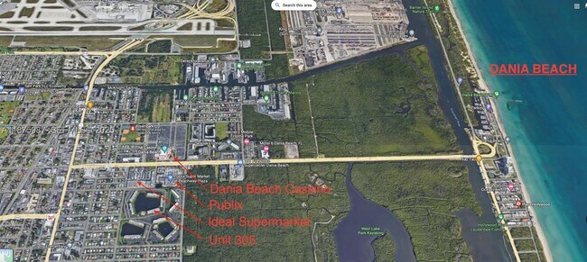 Building Photo - 131 SE 3rd Ave