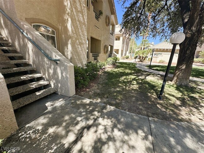 Building Photo - 5415 W Harmon Ave