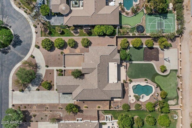 Building Photo - 3410 E Vallejo Ct