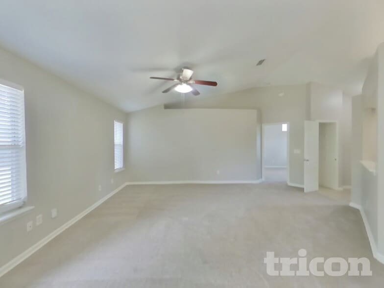 Building Photo - 298 Fawnridge Ln