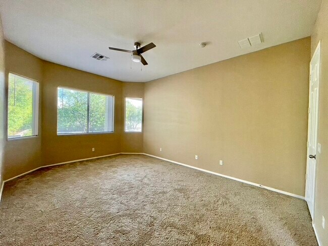Building Photo - 2916 W Windsong Dr
