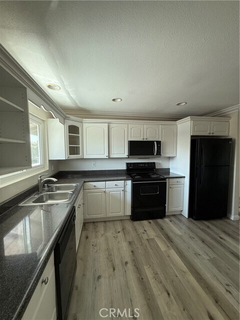 Building Photo - 7100 Cerritos Ave