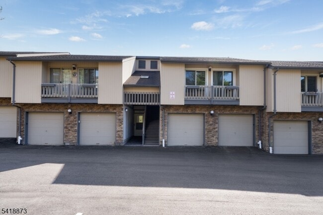 Building Photo - 11 Colton Cir