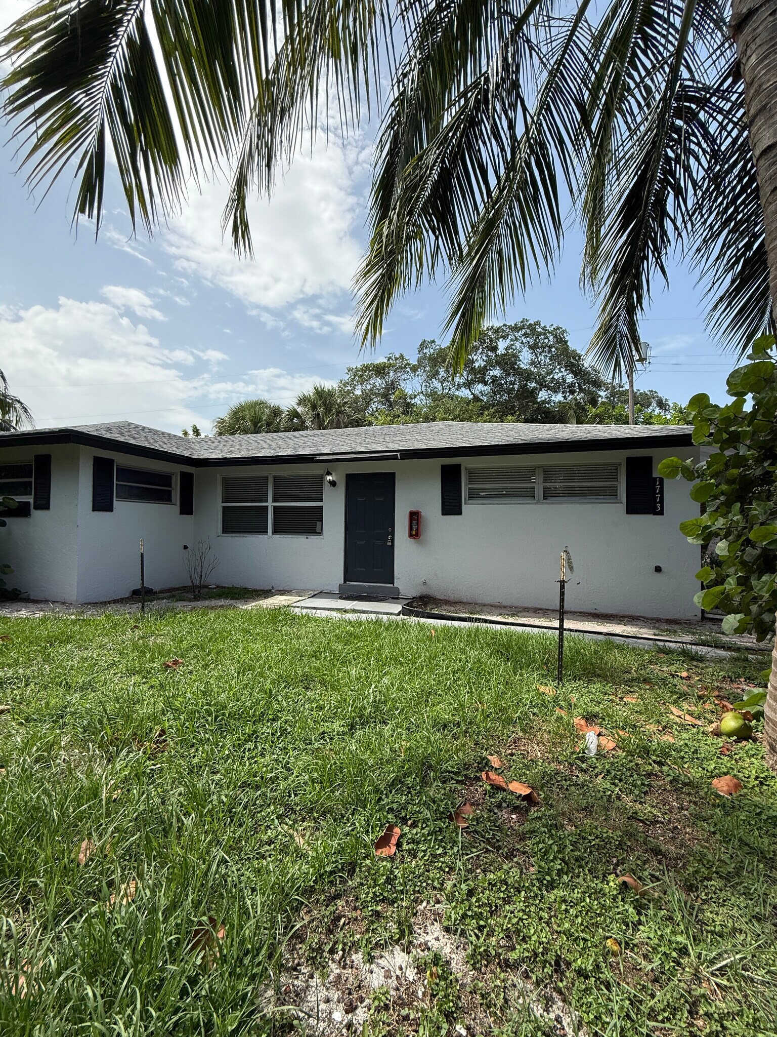 Building Photo - 1773 Windsor Dr
