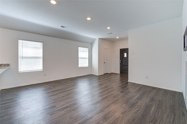 Building Photo - 5914 Dry Brush Pl