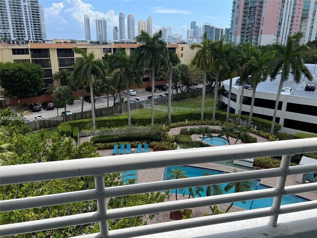 Building Photo - 3300 NE 192 St