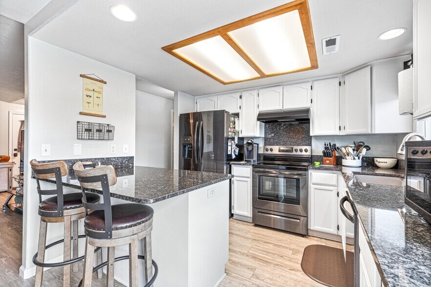 Building Photo - 306 Sandi Way