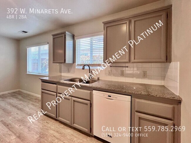 Building Photo - 392 W Minarets Ave