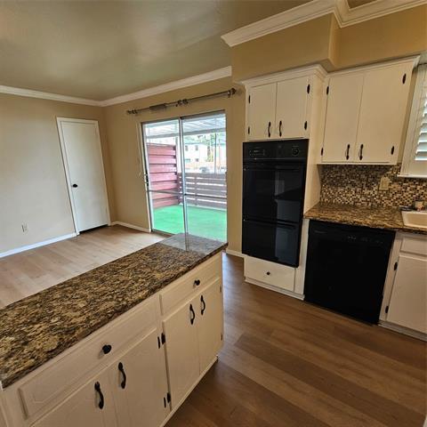 Building Photo - 6033 Sandhurst Ln