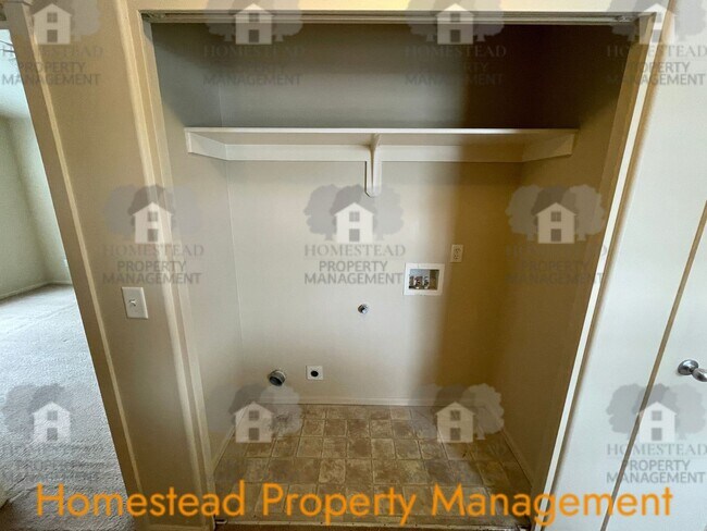 Building Photo - 232