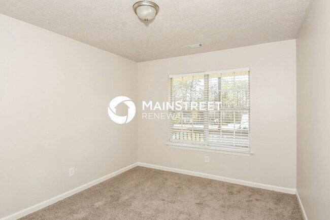 Building Photo - 3 Bedroom Pet-Friendly Home in SHARPSBURG,...