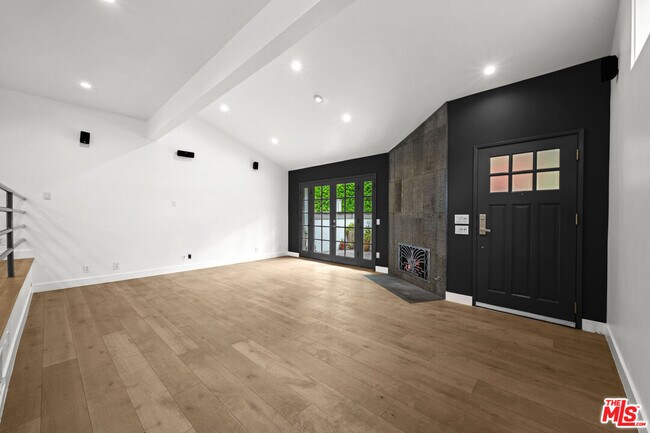 Building Photo - 17088 Palisades Cir