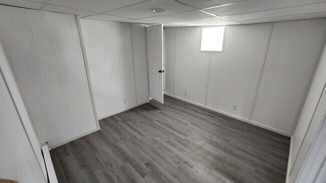 Building Photo - 1157 W Pine St