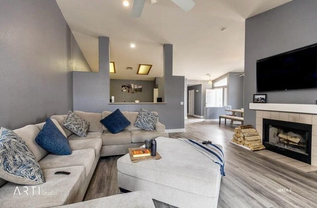 Building Photo - 1225 Pebble Beach Dr