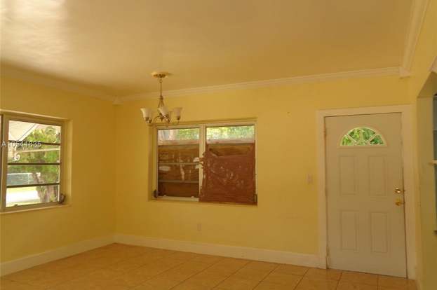 Building Photo - 440 NW 140th St