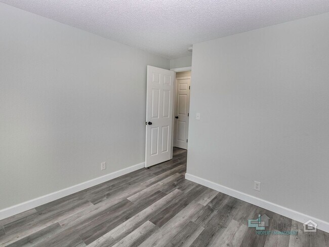 Building Photo - February Move-In Special: Charming 4-Bedroom Keizer Home Close to Everything