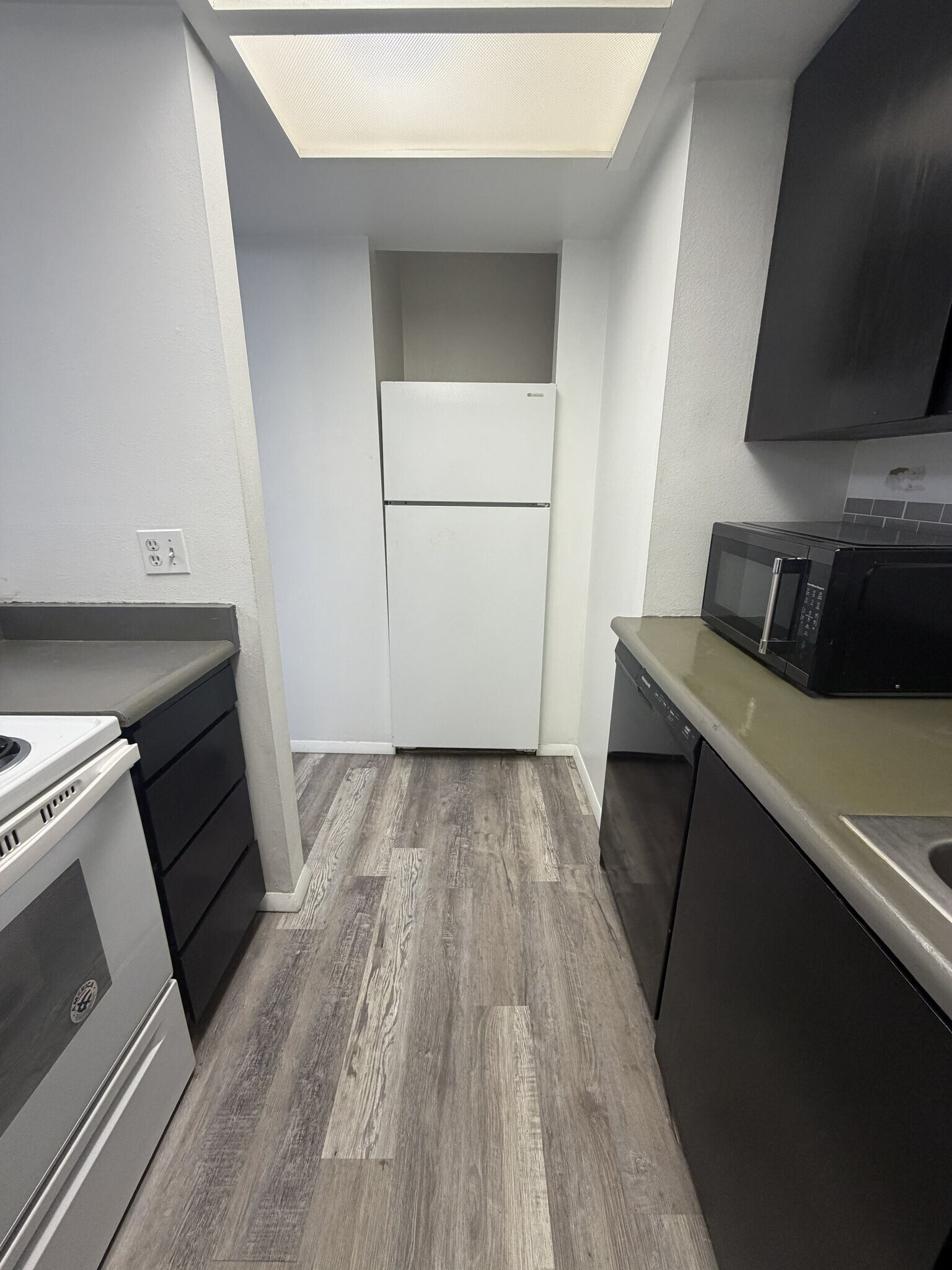 Building Photo - 4620 Reka Dr