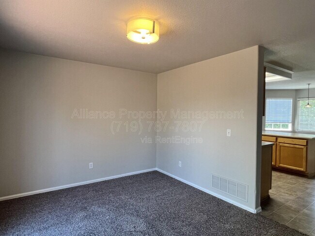 Building Photo - 5671 Vermillion Bluffs Dr
