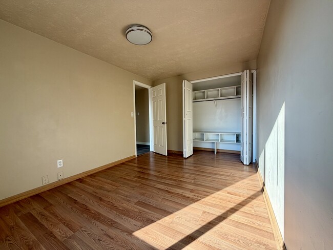 Building Photo - 2333 Cliff Swallow Dr