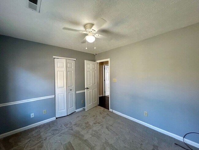 Building Photo - Charming 4-Bedroom Home Near Morse Park & ...