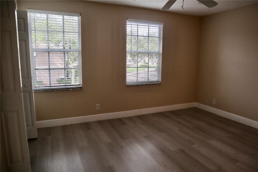 Building Photo - 8656 S Southgate Shores Cir