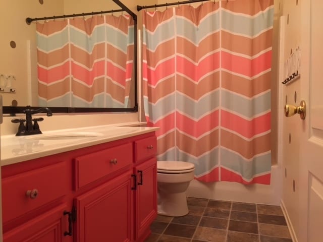 Building Photo - Spacious two-story home with functional layout and strong natural light in a well-maintained Ocea...