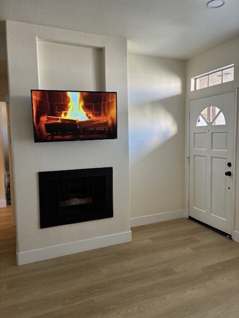 Building Photo - 10 Coralino