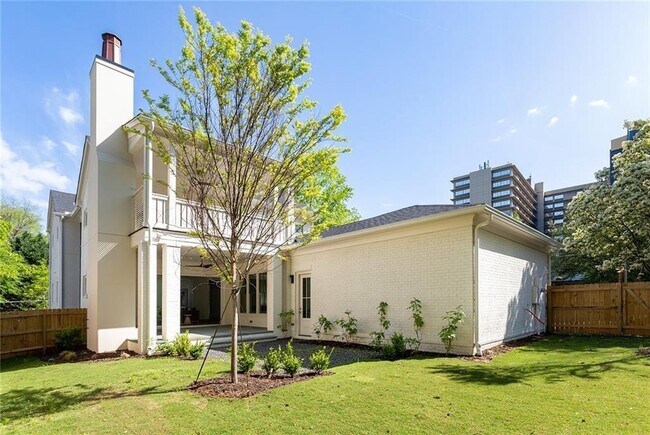 Building Photo - 48 25th St NW