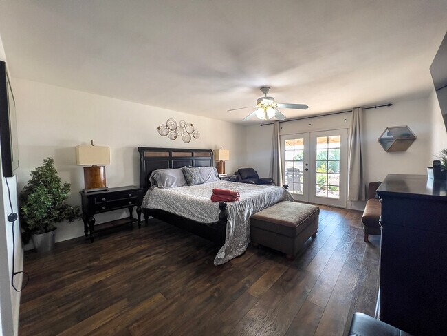 Building Photo - 3853 Lodestar Ln
