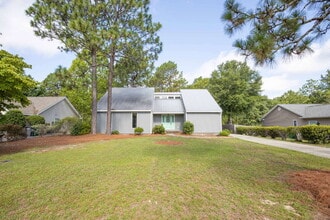 Building Photo - "Charming 3-Bedroom Retreat with Granite Touches and Cozy Fireplace on Winchester Rd!"