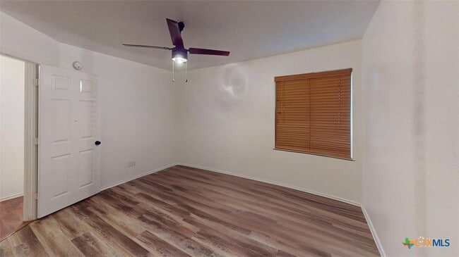 Building Photo - 6705 Rosita Oak Dr