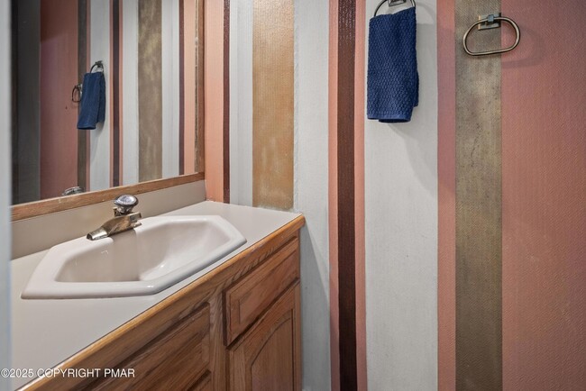 Building Photo - 854 Crest Pines Ln