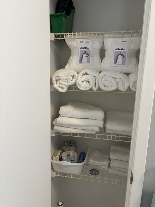 AWESOME linen storage in the bathroom Yay! - 3515 Sable Palm Ln