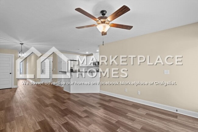 Building Photo - 712 Chatsworth Wy